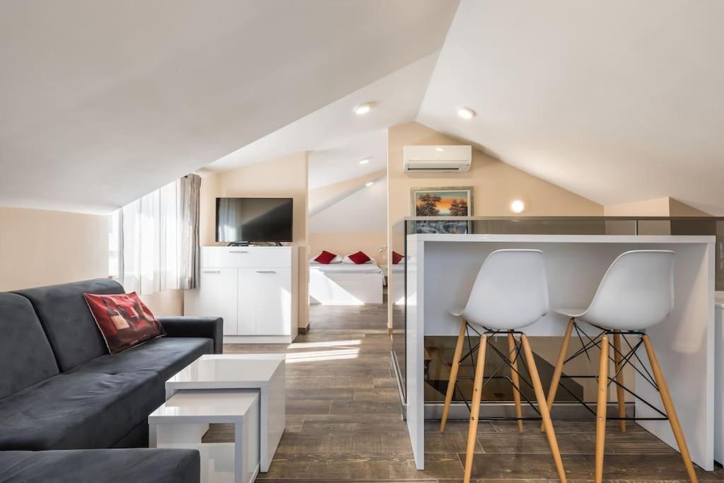Elegant Residence Rooms & Apartments Сплит Экстерьер фото