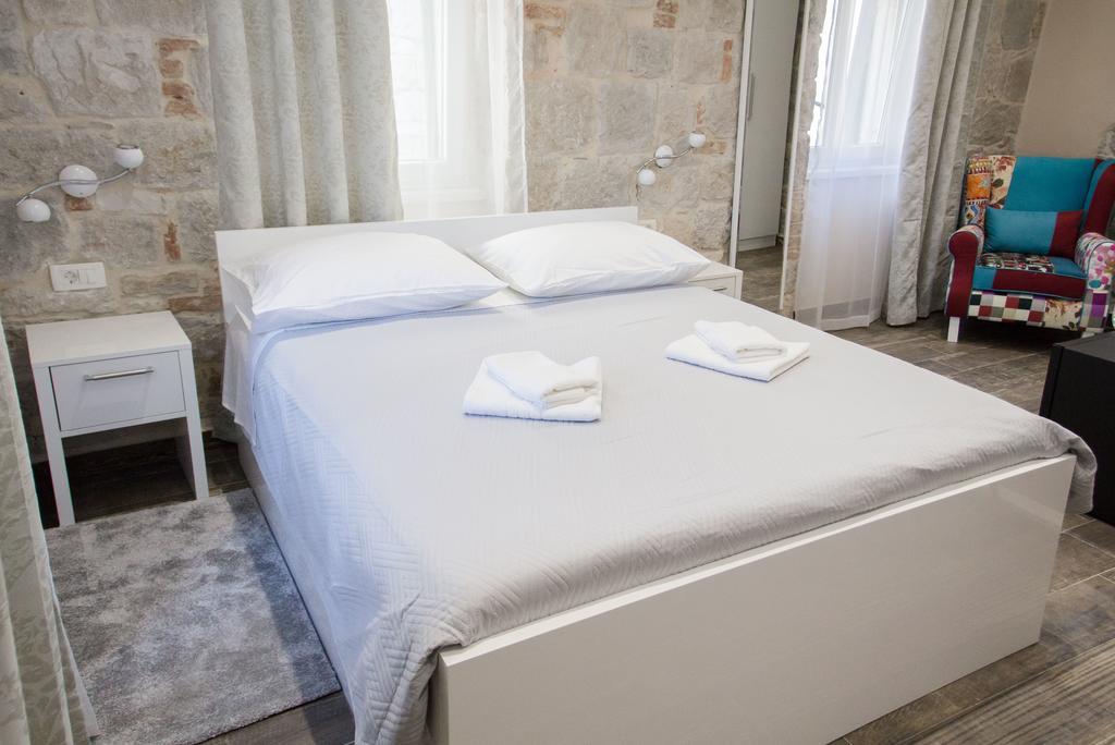 Elegant Residence Rooms & Apartments Сплит Экстерьер фото