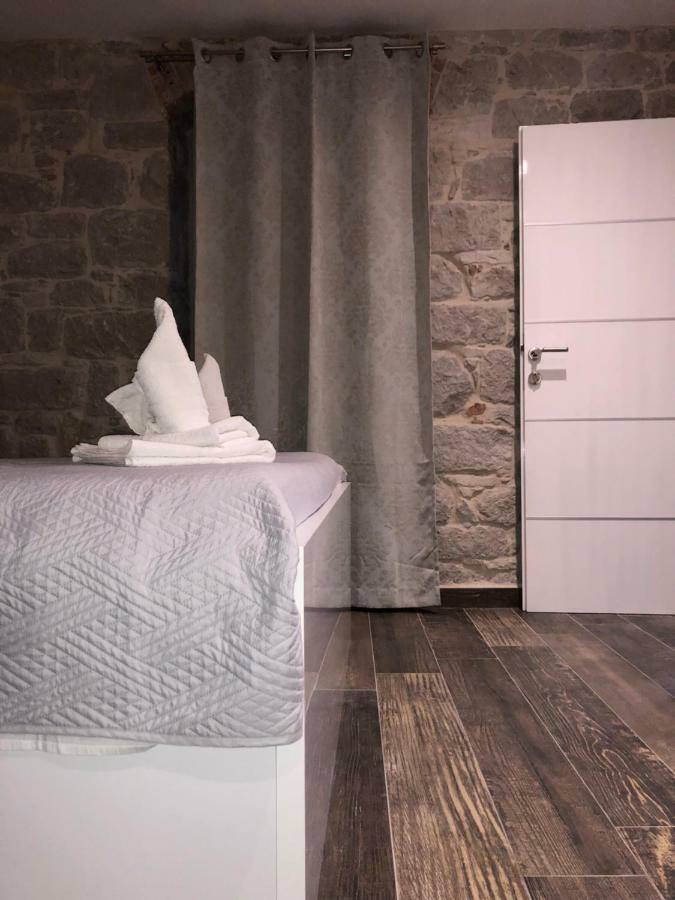 Elegant Residence Rooms & Apartments Сплит Экстерьер фото