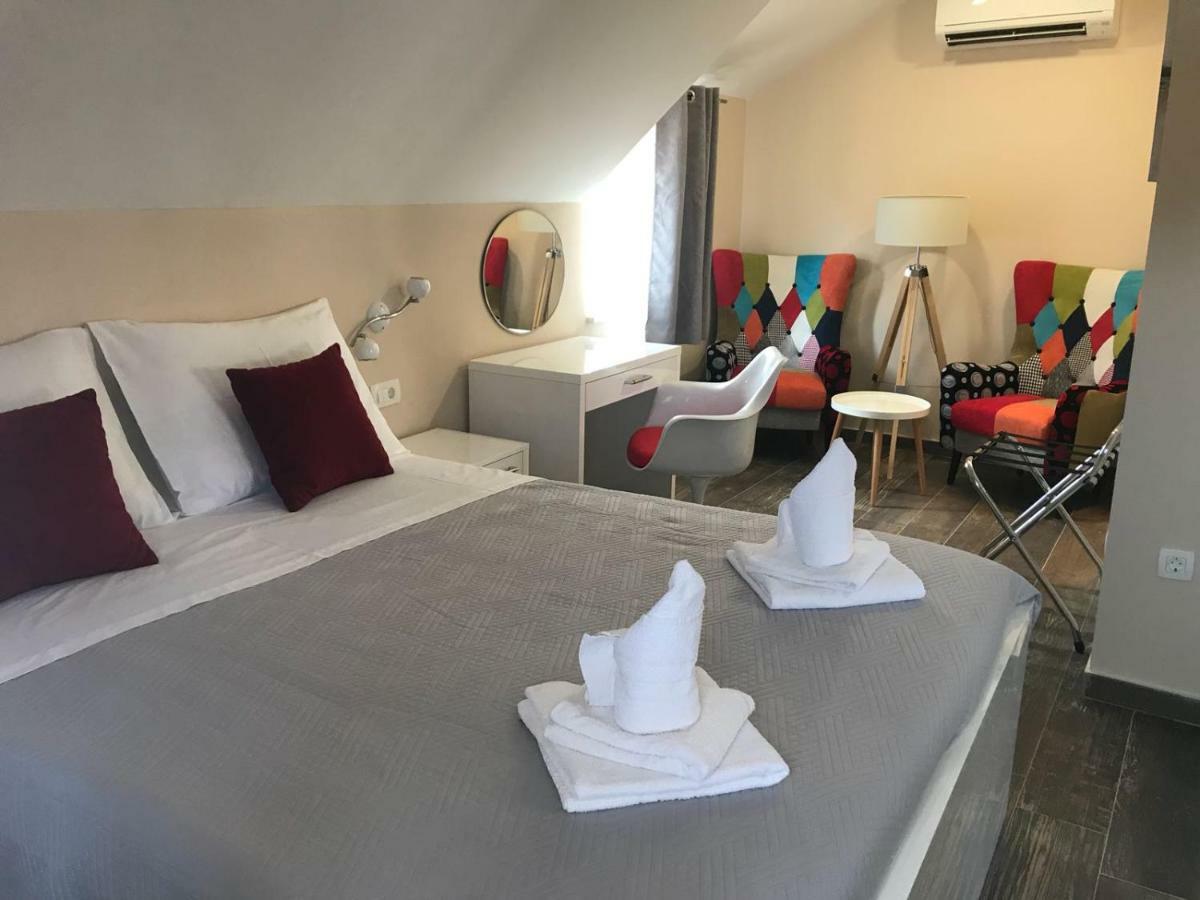 Elegant Residence Rooms & Apartments Сплит Экстерьер фото